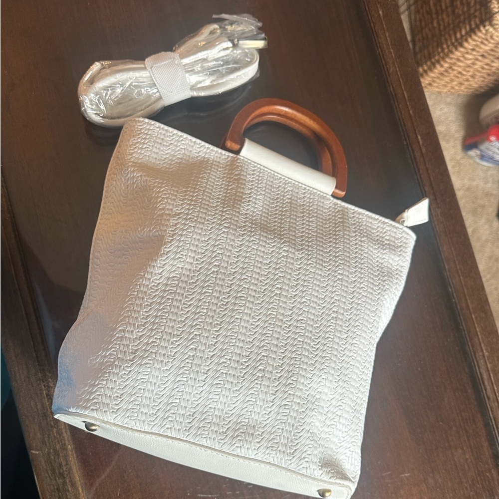 Joy susan Elegant White Handbag with Wooden Handles